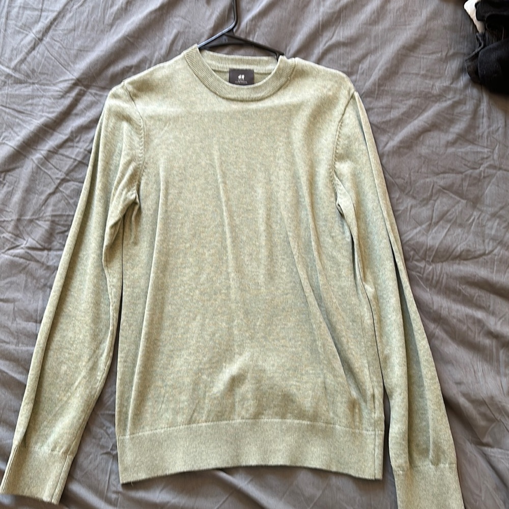 Small Men’s Sweater